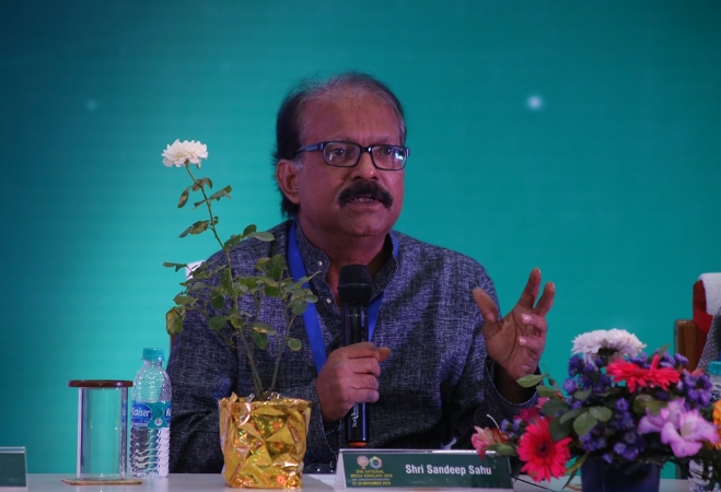 TNIE Editorial Director Prabhu Chawla Introduces Prof Ganeshi Lal